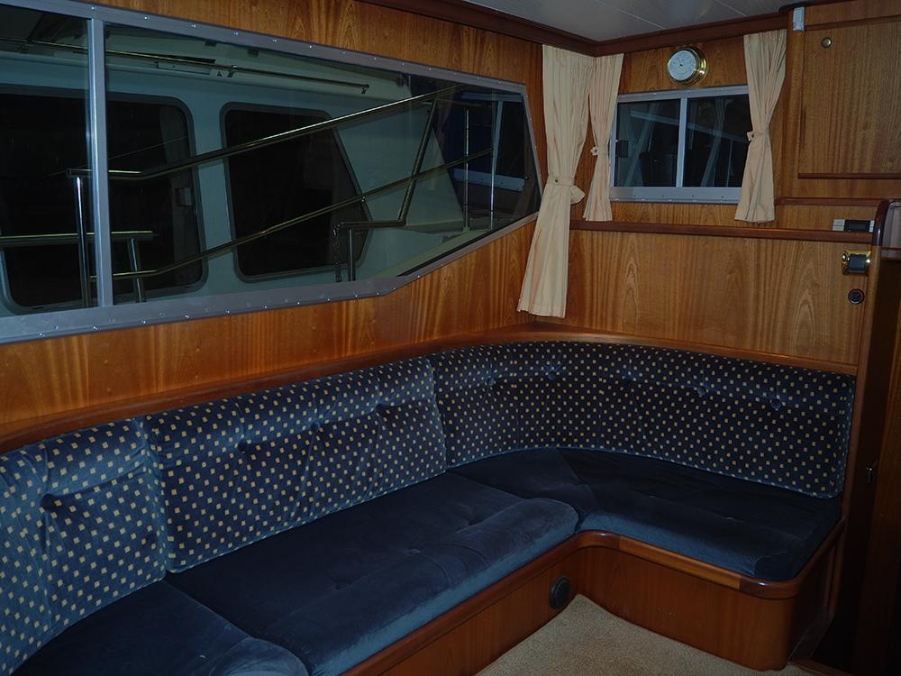 Saloon, Accommodation